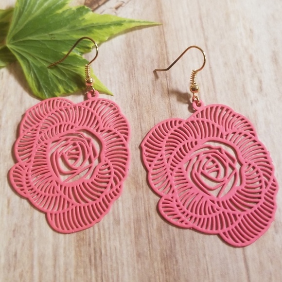 E2115 Blue or Pink Filigree Flower Drop Earrings - Picture 4 of 8